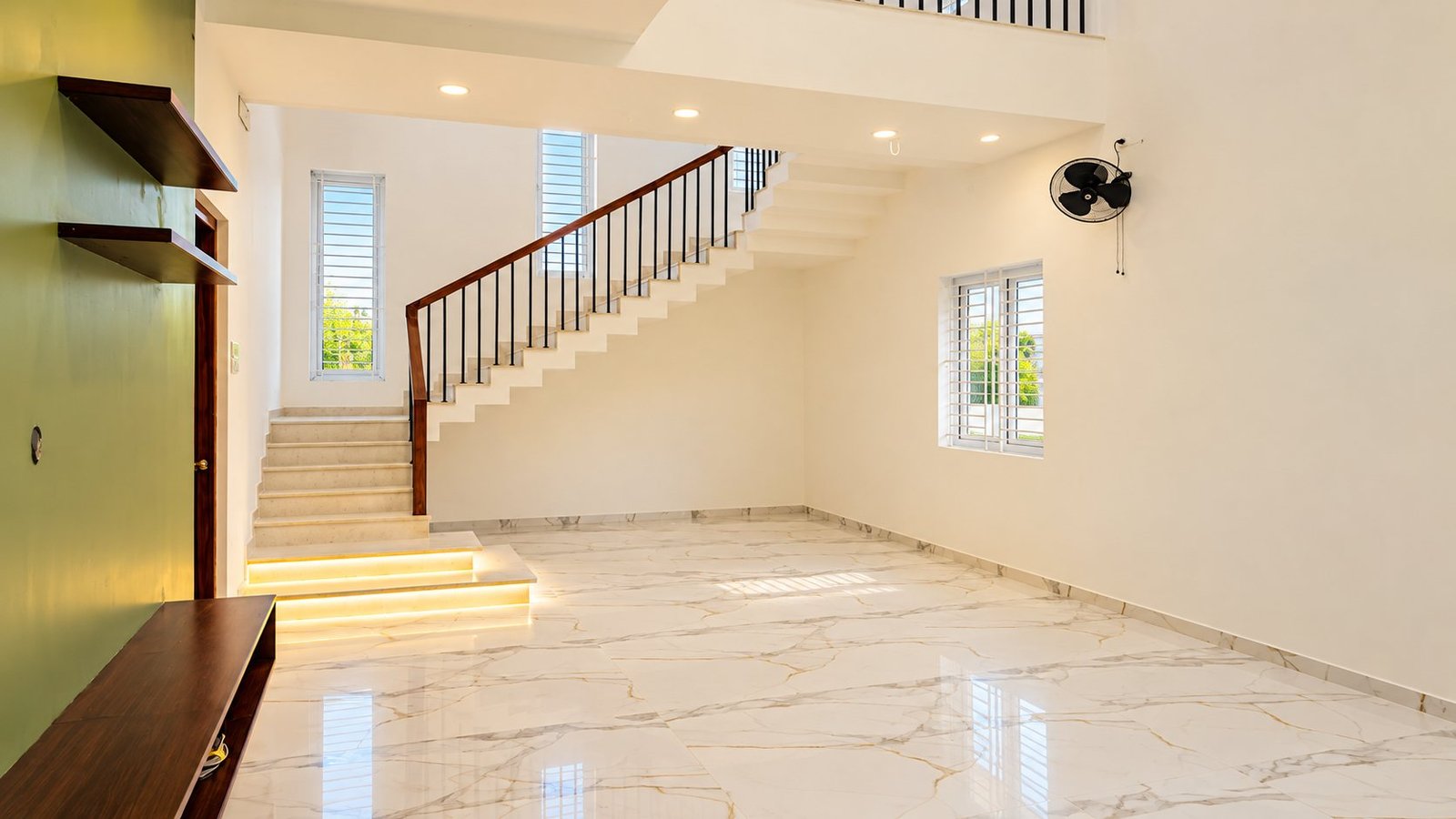 Living hall with the staircase beyond