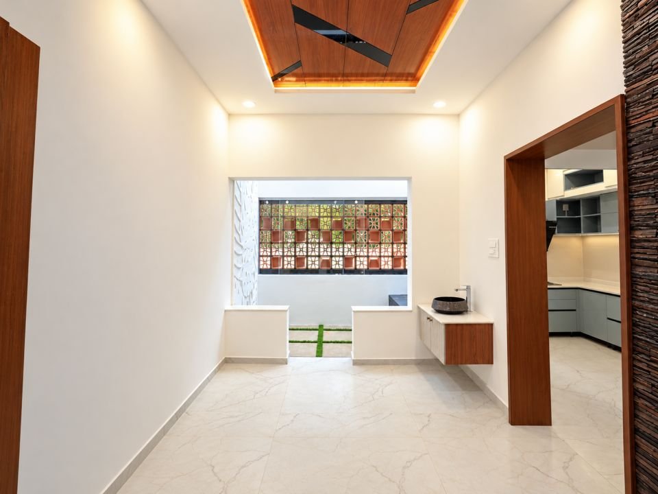 Dining area with wood false ceiling